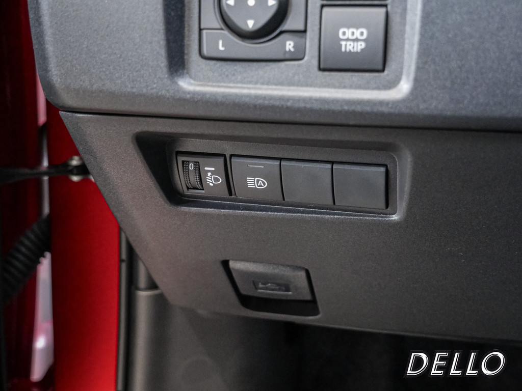 Fahrzeugansicht TOYOTA Yaris 1.6 GR - Bild 28