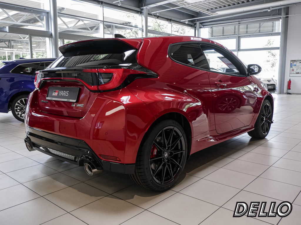 Fahrzeugansicht TOYOTA Yaris 1.6 GR - Bild 37