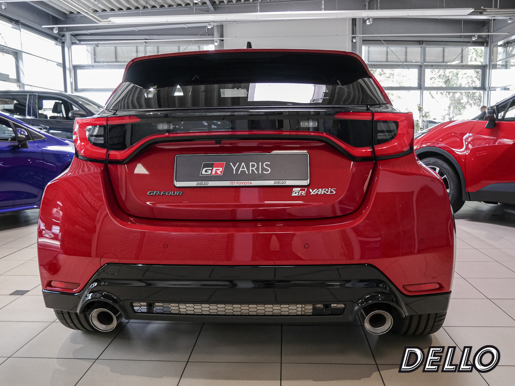 Fahrzeugansicht TOYOTA Yaris 1.6 GR - Bild 38
