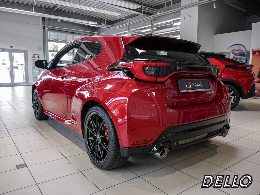 Fahrzeugansicht TOYOTA Yaris 1.6 GR - Bild 39