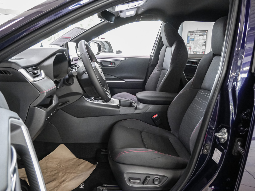 Fahrzeugansicht TOYOTA RAV4 2.5 Plug-in Hybrid 4x4 Teamplayer - Bild 2