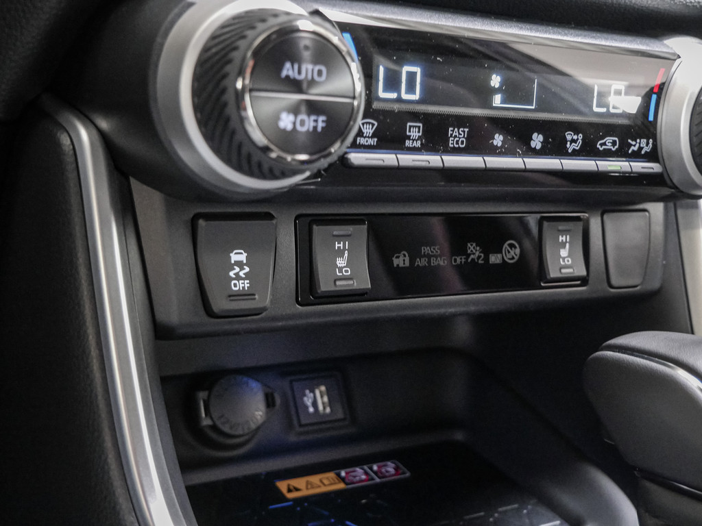 Fahrzeugansicht TOYOTA RAV4 2.5 Plug-in Hybrid 4x4 Teamplayer - Bild 17