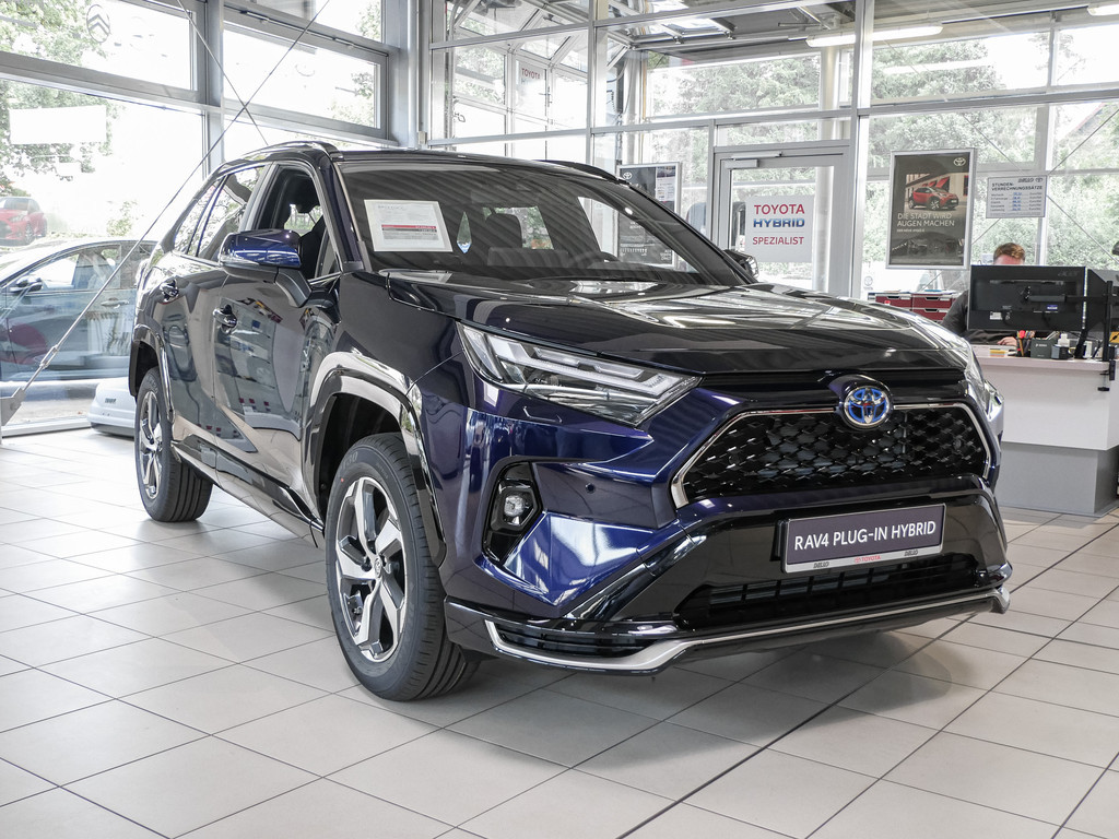 Fahrzeugansicht TOYOTA RAV4 2.5 Plug-in Hybrid 4x4 Teamplayer - Bild 23