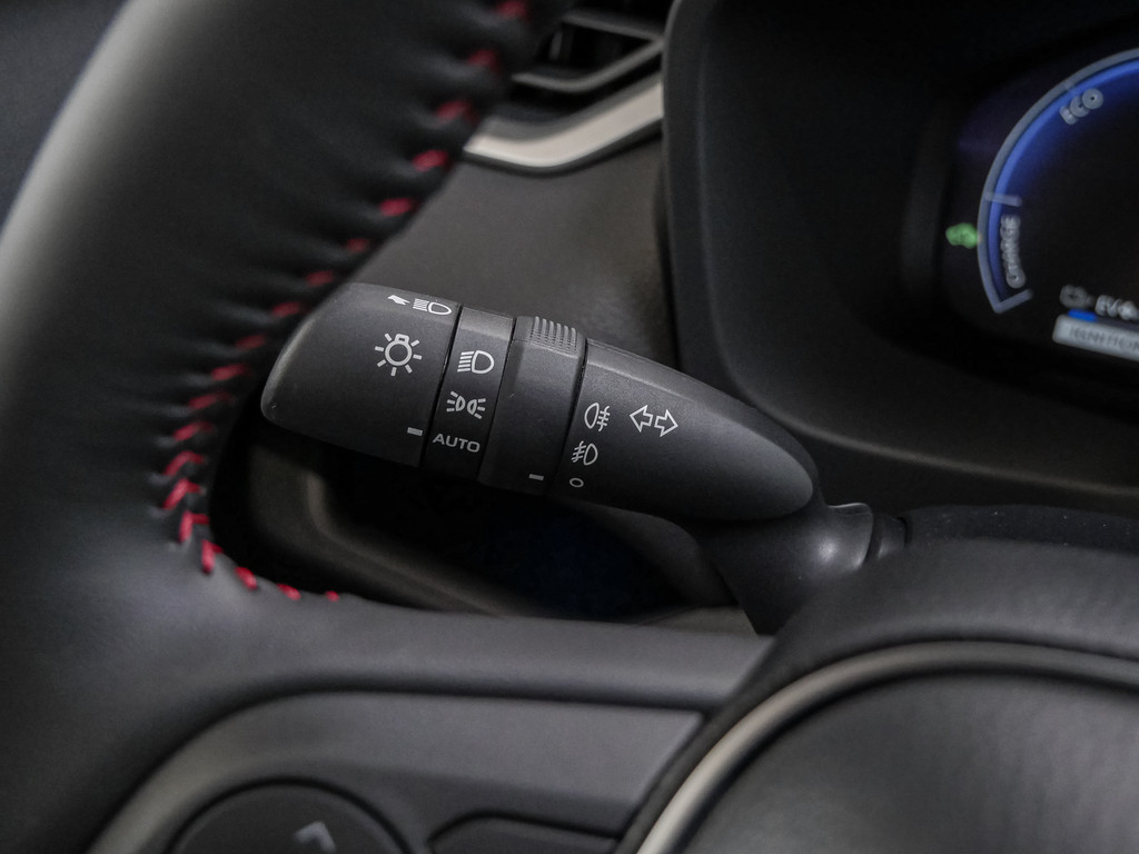 Fahrzeugansicht TOYOTA RAV4 2.5 Plug-in Hybrid 4x4 Teamplayer - Bild 25