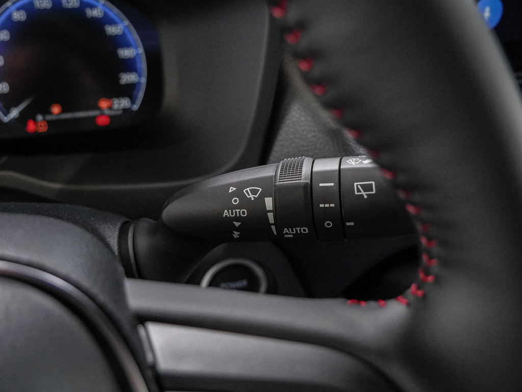 Fahrzeugansicht TOYOTA RAV4 2.5 Plug-in Hybrid 4x4 Teamplayer - Bild 26