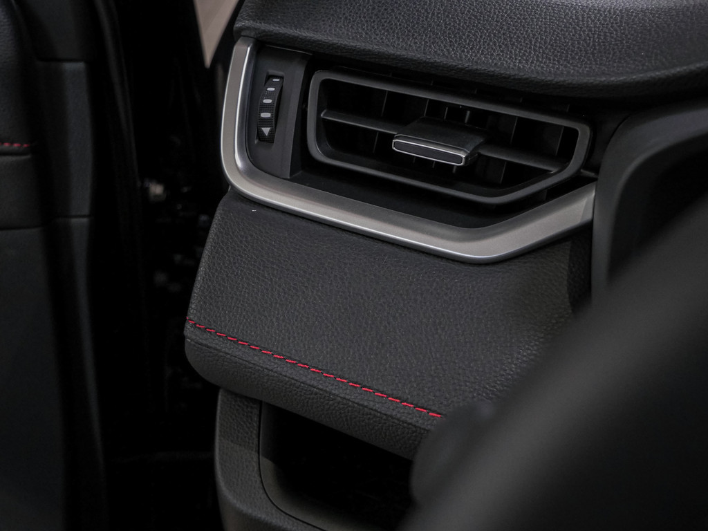 Fahrzeugansicht TOYOTA RAV4 2.5 Plug-in Hybrid 4x4 Teamplayer - Bild 29