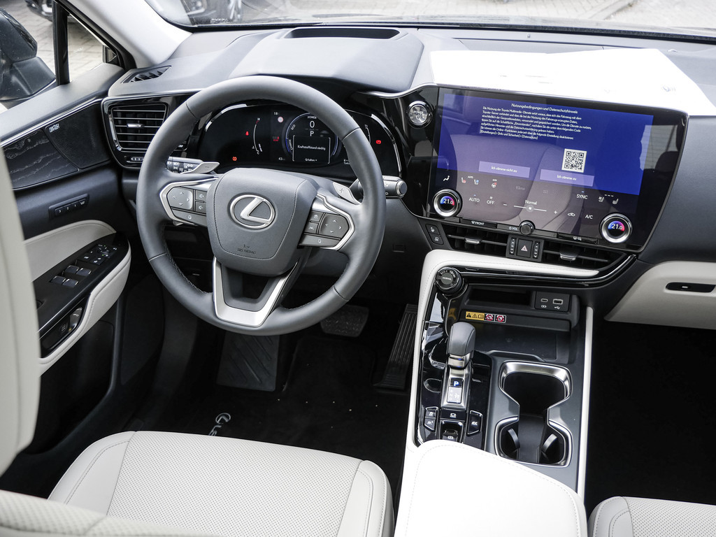 Fahrzeugansicht LEXUS NX 350h Luxury AWD - Bild 3