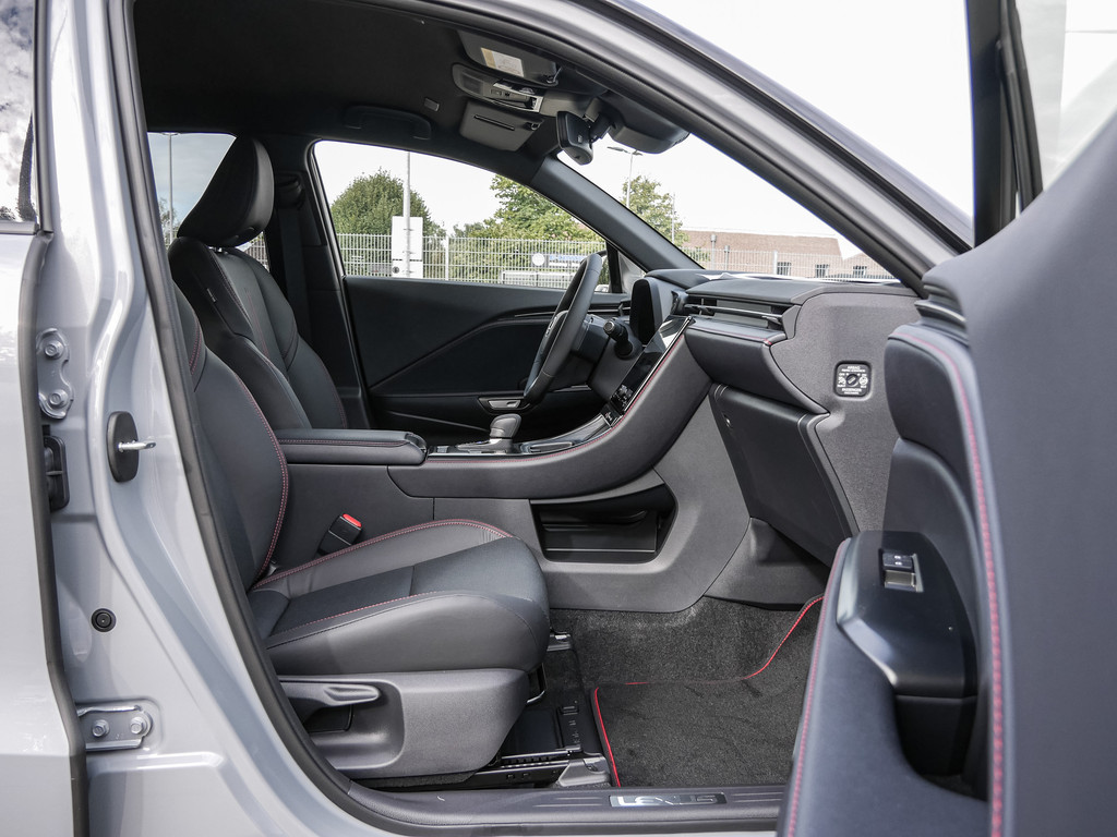 Fahrzeugansicht LEXUS LBX Emotion - Bild 5