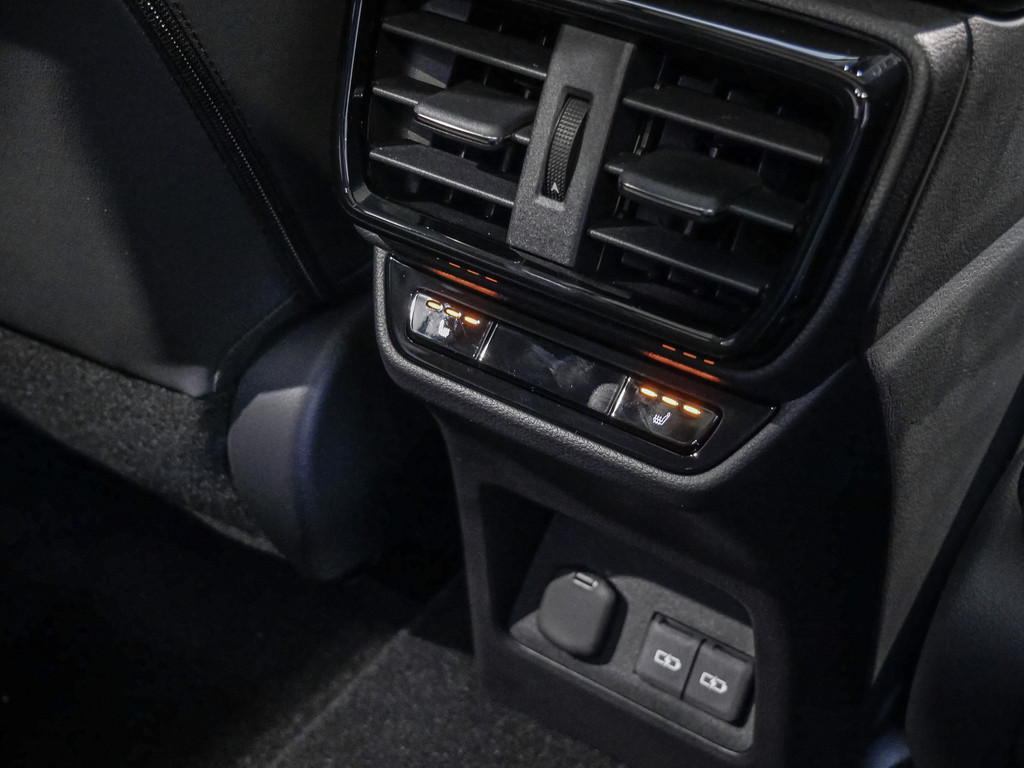 Fahrzeugansicht LEXUS NX 350h Luxury AWD - Bild 7