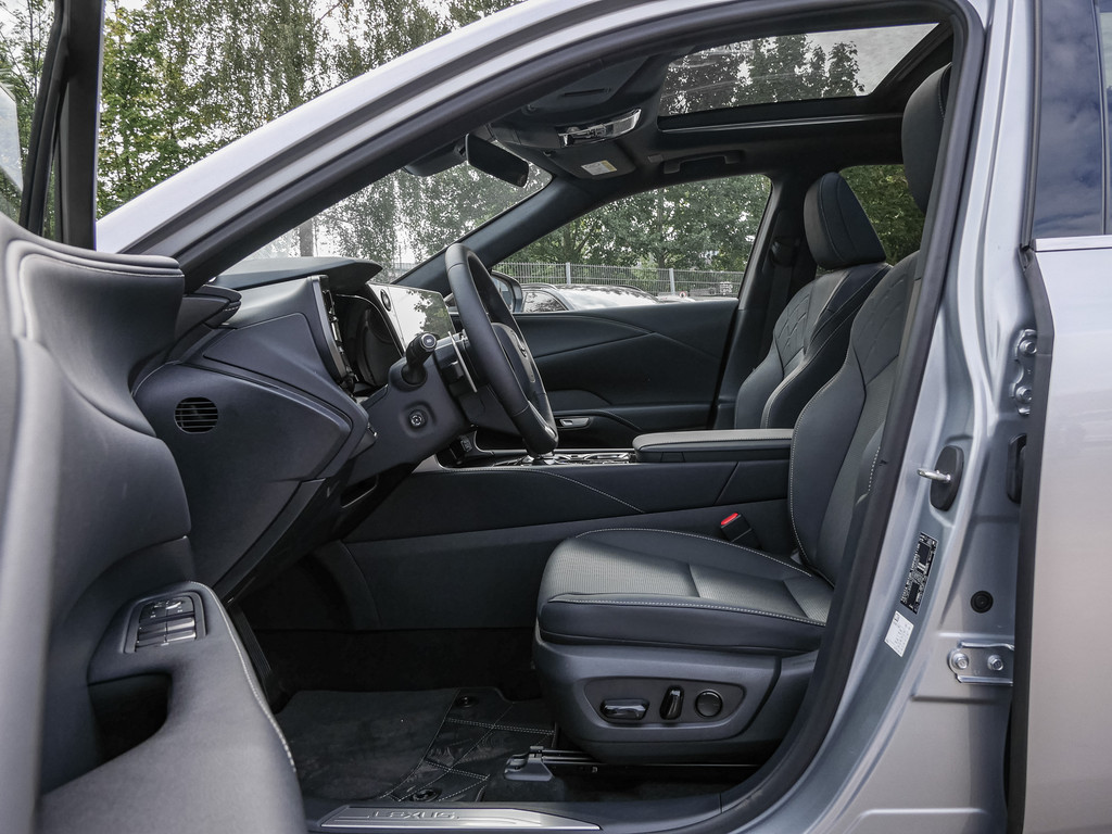 Fahrzeugansicht LEXUS RX 450h + F Sport Design - Bild 10