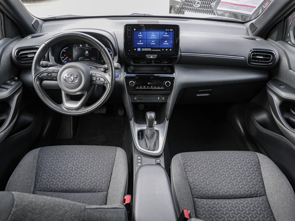 Fahrzeugansicht TOYOTA Yaris Cross 1.5 Hybrid FWD Team Deutschland - Bild 8