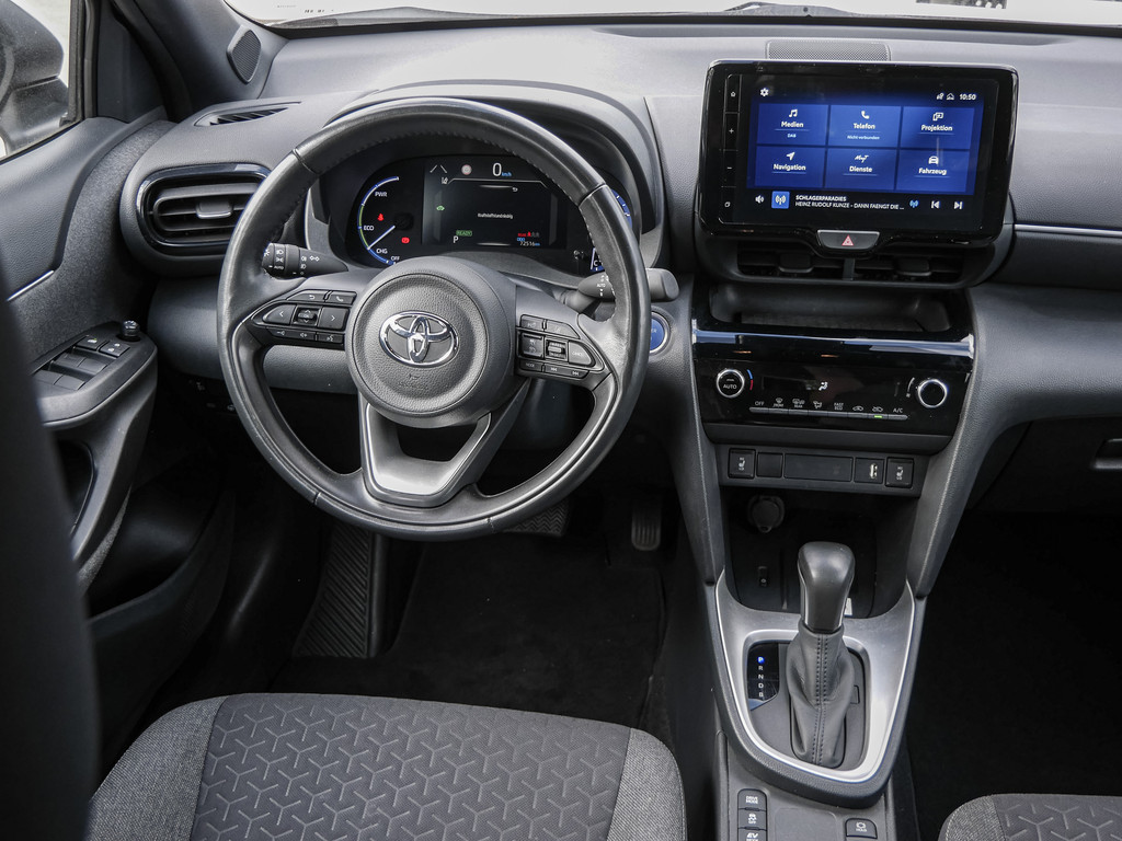 Fahrzeugansicht TOYOTA Yaris Cross 1.5 Hybrid FWD Team Deutschland - Bild 9