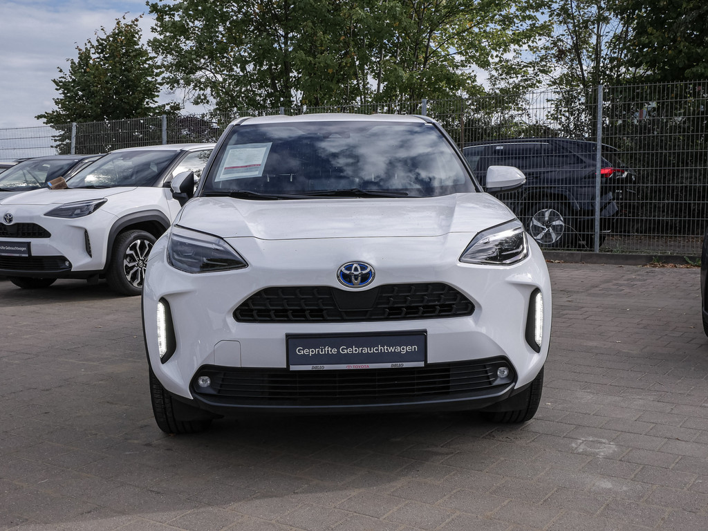 Fahrzeugansicht TOYOTA Yaris Cross 1.5 Hybrid FWD Team Deutschland - Bild 12