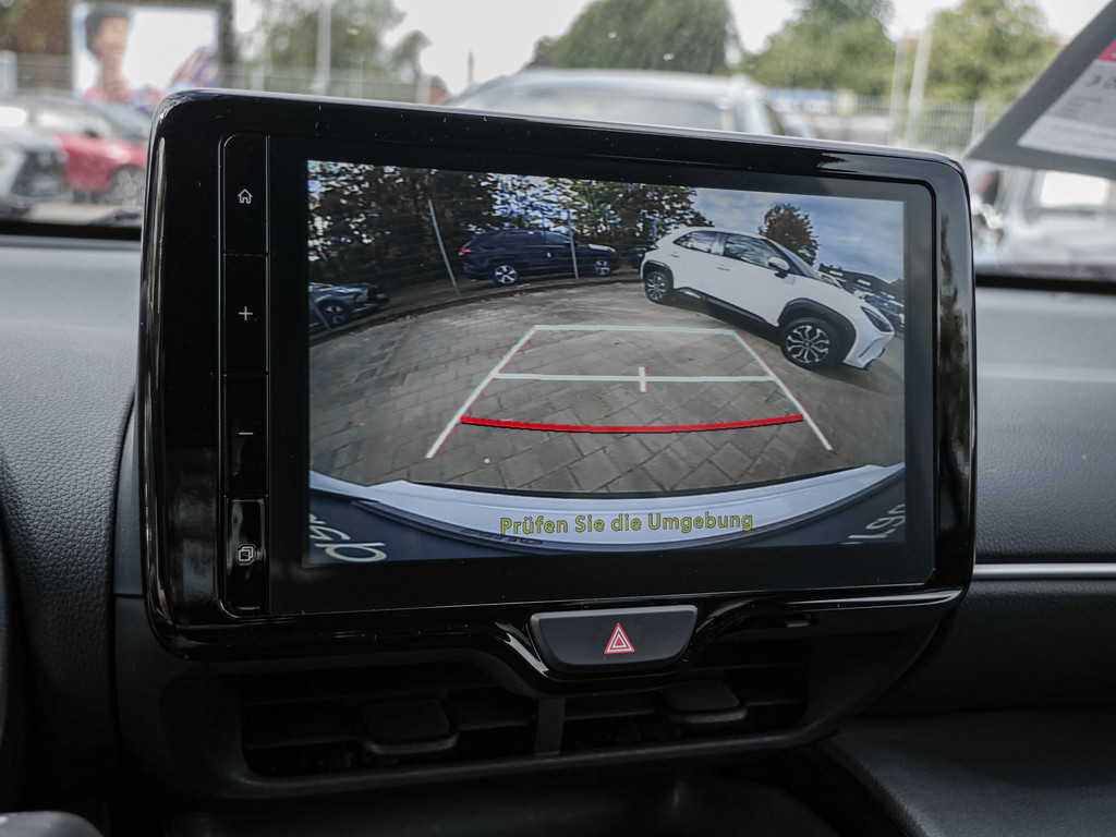 Fahrzeugansicht TOYOTA Yaris Cross 1.5 Hybrid FWD Team Deutschland - Bild 16