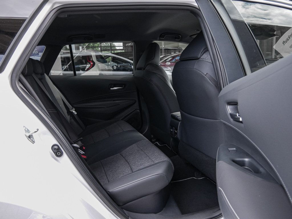 Fahrzeugansicht TOYOTA Corolla Touring Sports 2.0 Hybrid Teamplayer - Bild 5