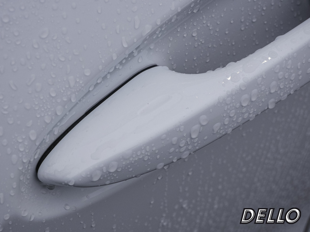 Fahrzeugansicht LEXUS UX 2.0 300 h - Bild 3