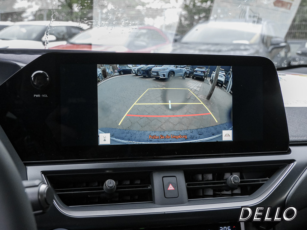 Fahrzeugansicht LEXUS UX 2.0 300 h - Bild 16