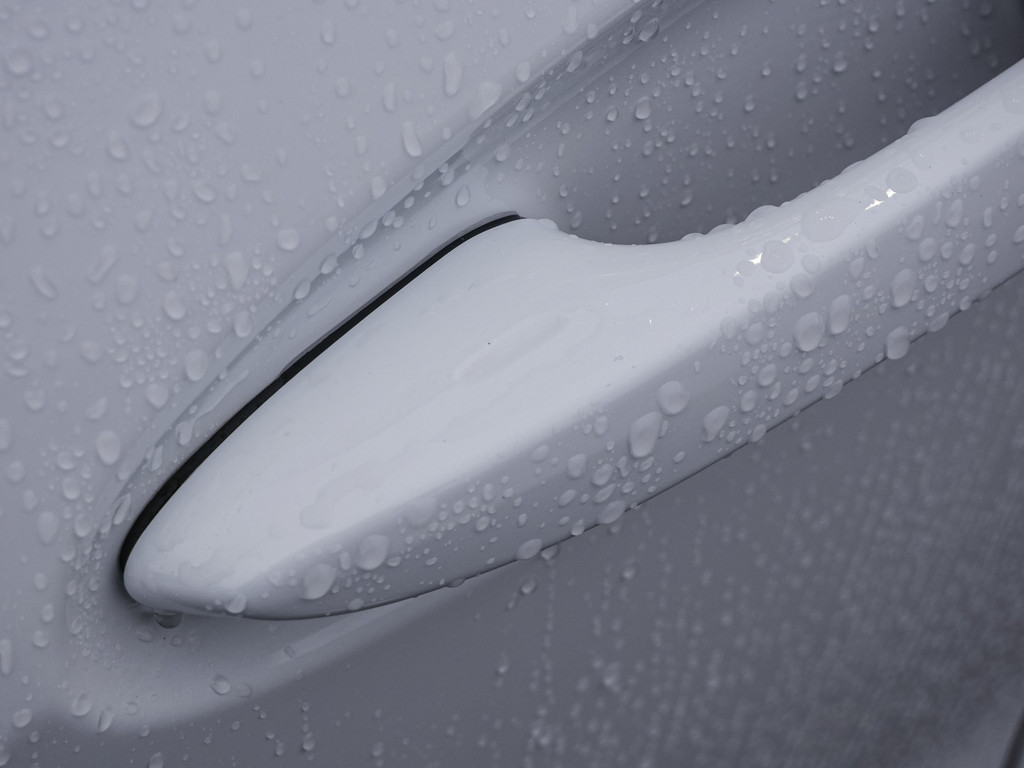 Fahrzeugansicht LEXUS UX 300 h F Sport Design - Bild 3