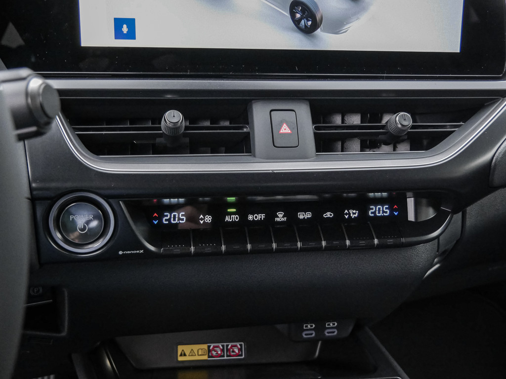 Fahrzeugansicht LEXUS UX 300 h F Sport Design - Bild 17