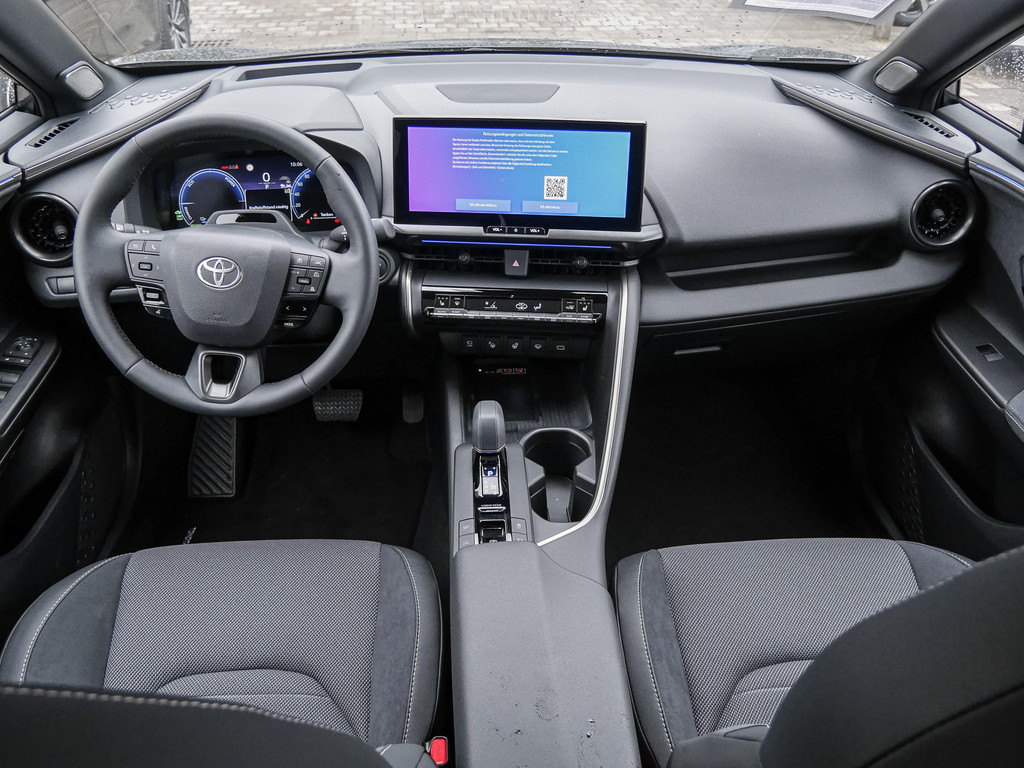 Fahrzeugansicht TOYOTA C-HR 2.0 Plug-In Hybrid FWD Lounge - Bild 7