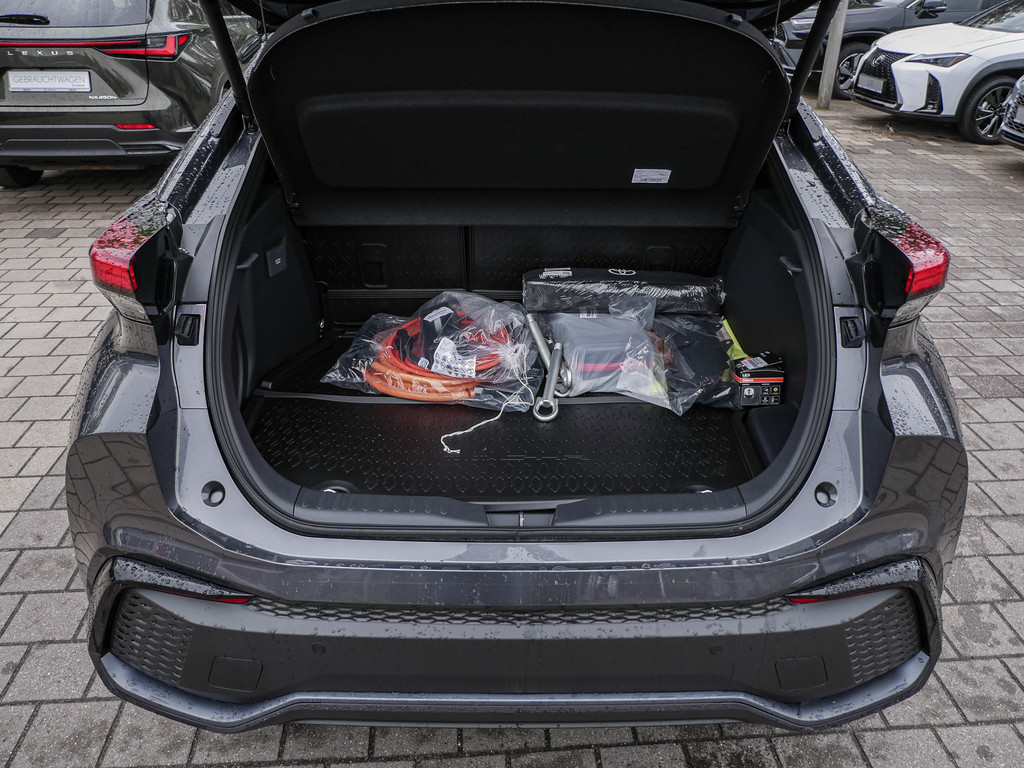 Fahrzeugansicht TOYOTA C-HR 2.0 Plug-In Hybrid FWD Lounge - Bild 11