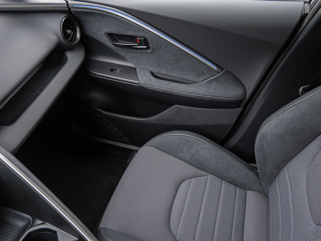 Fahrzeugansicht TOYOTA C-HR 2.0 Plug-In Hybrid FWD Lounge - Bild 24