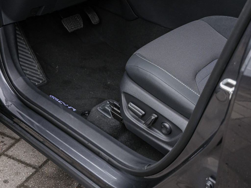 Fahrzeugansicht TOYOTA C-HR 2.0 Plug-In Hybrid FWD Lounge - Bild 28