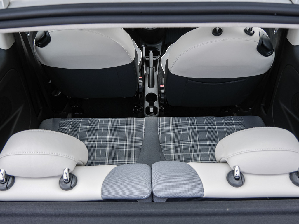 Fahrzeugansicht FIAT 500 1.2 Lounge - Bild 6