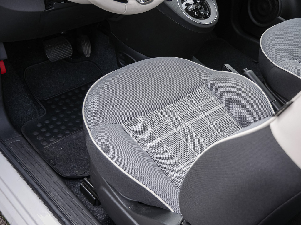 Fahrzeugansicht FIAT 500 1.2 Lounge - Bild 29