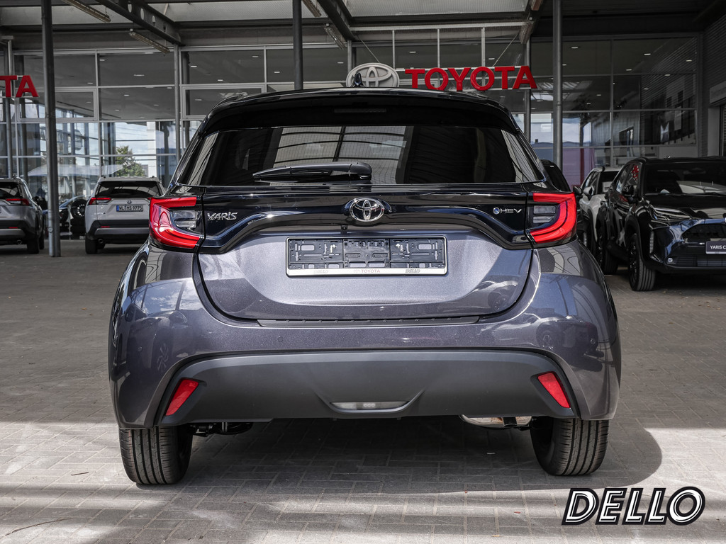 Fahrzeugansicht TOYOTA Yaris 1.5 Hybrid Teamplayer - Bild 39