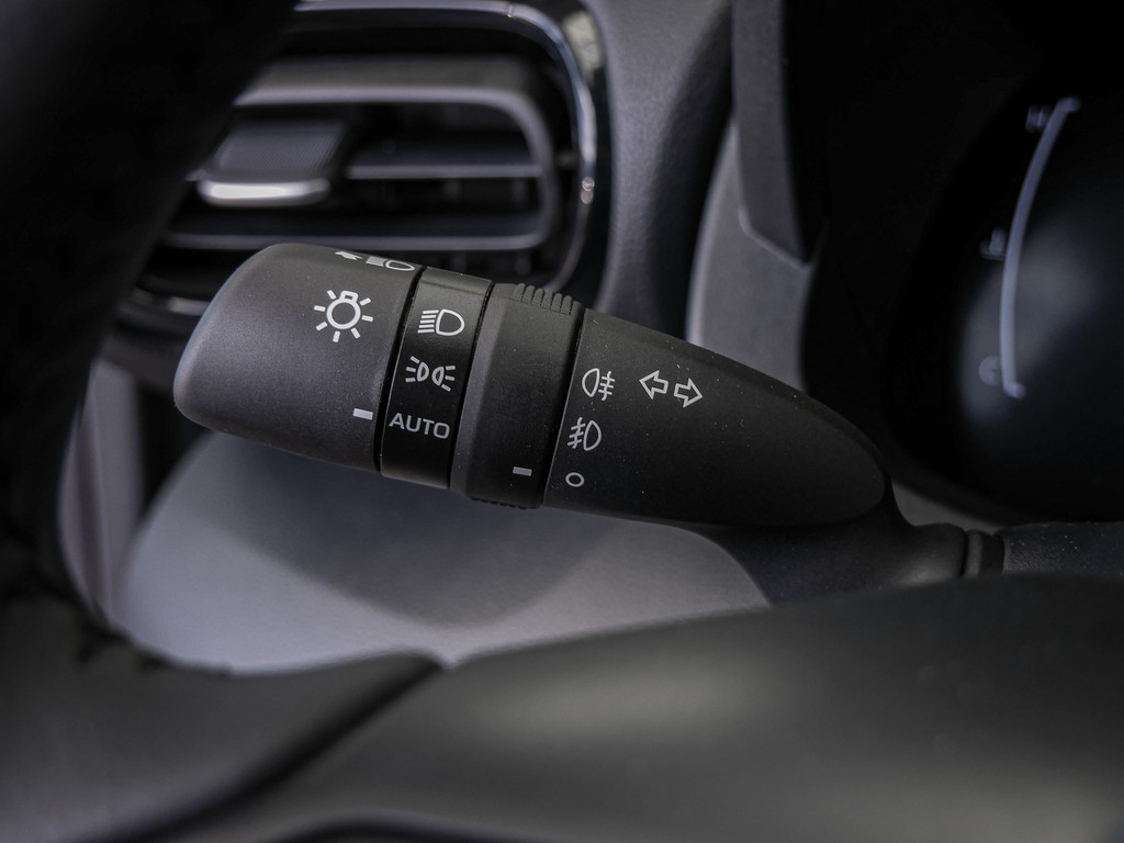 Fahrzeugansicht TOYOTA Yaris 1.5 Hybrid Teamplayer - Bild 27