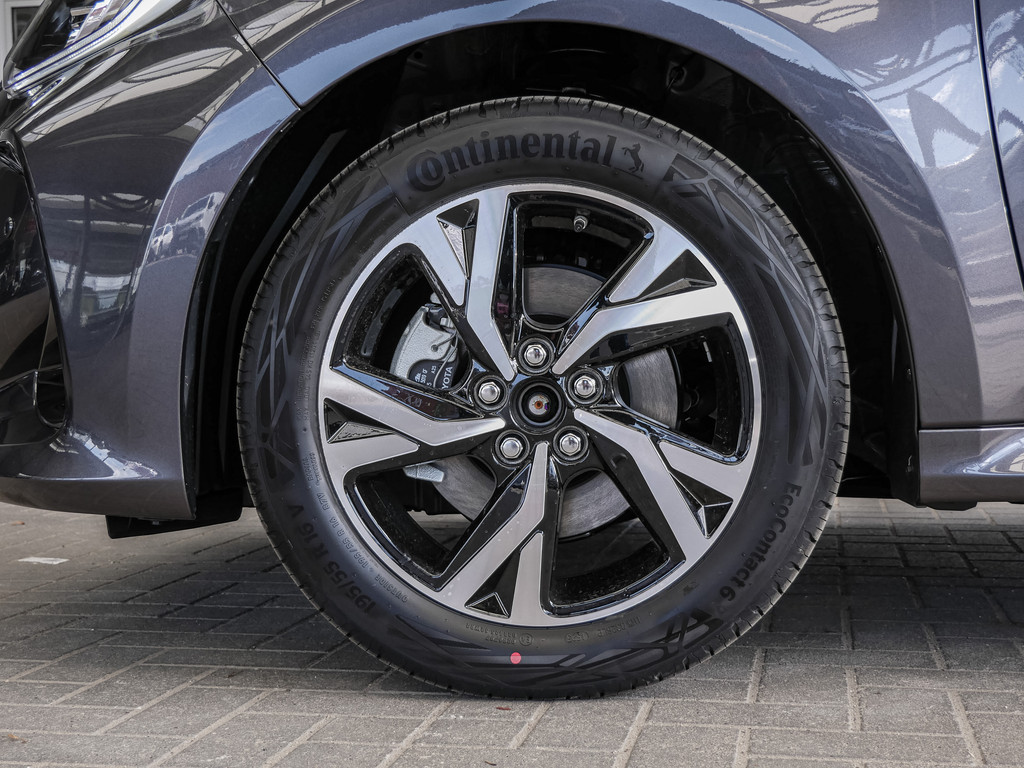 Fahrzeugansicht TOYOTA Yaris 1.5 Hybrid Teamplayer - Bild 42