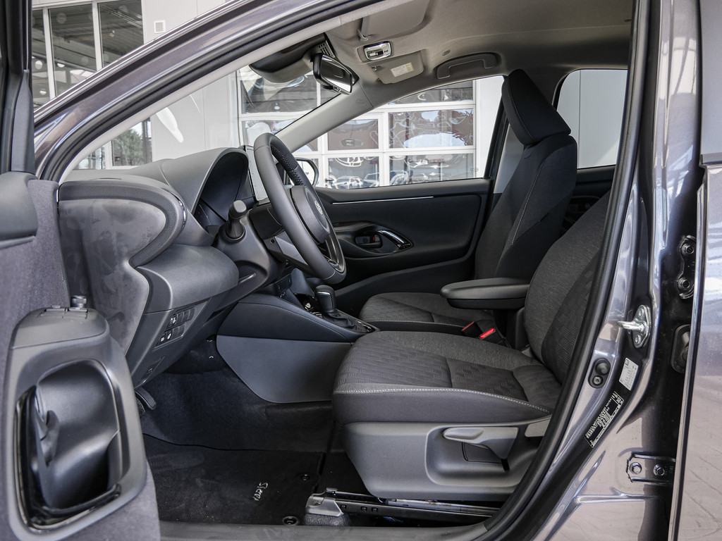 Fahrzeugansicht TOYOTA Yaris 1.5 Hybrid Teamplayer - Bild 4