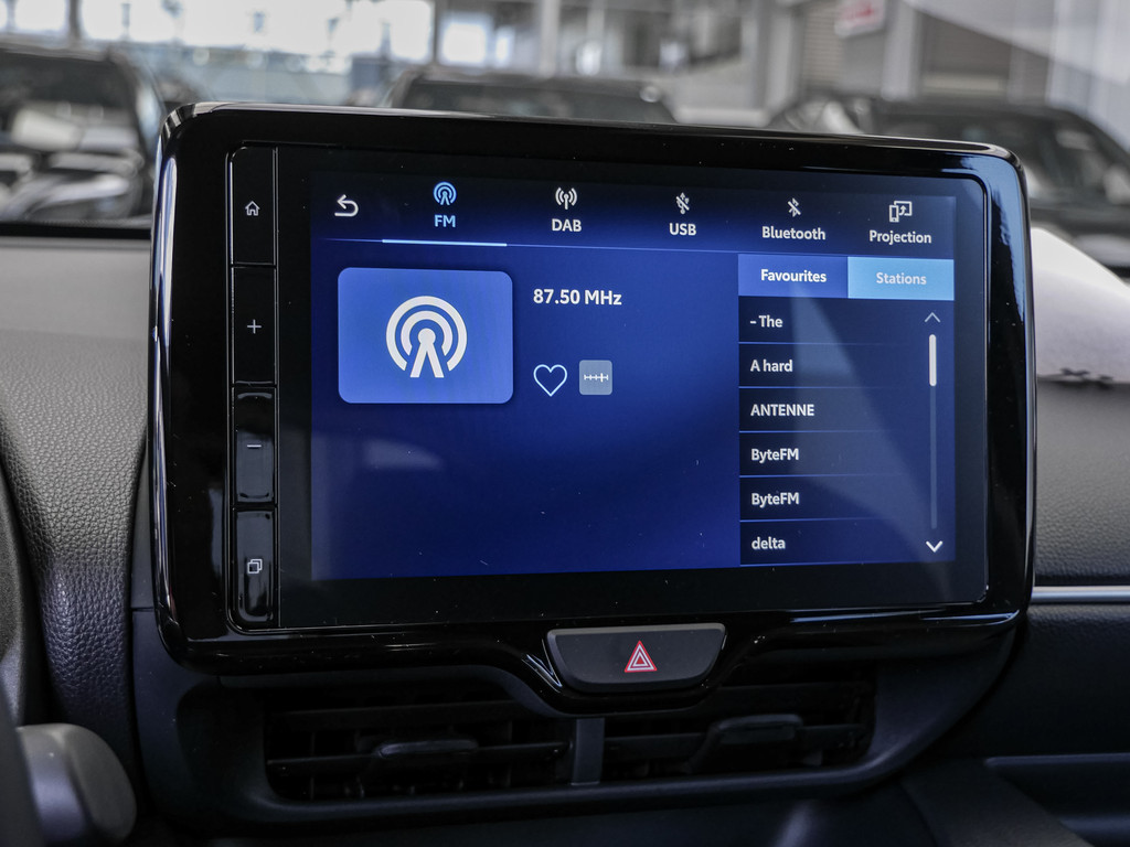 Fahrzeugansicht TOYOTA Yaris 1.5 Hybrid Teamplayer - Bild 16