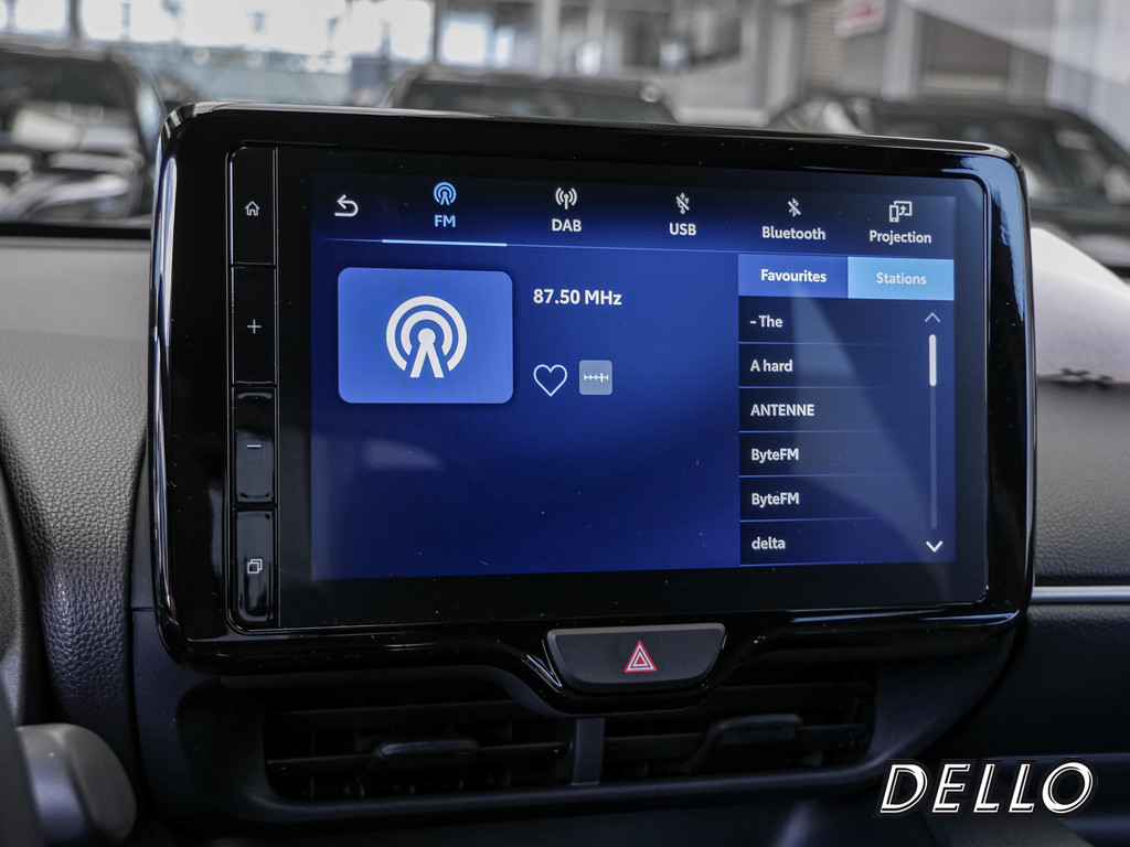 Fahrzeugansicht TOYOTA Yaris 1.5 Hybrid Teamplayer - Bild 16