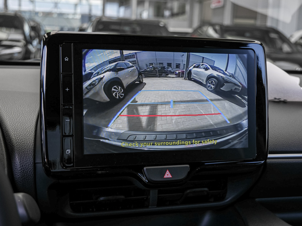 Fahrzeugansicht TOYOTA Yaris 1.5 Hybrid Teamplayer - Bild 17