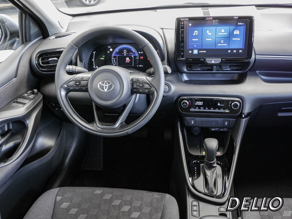 Fahrzeugansicht TOYOTA Yaris 1.5 Hybrid Teamplayer - Bild 10