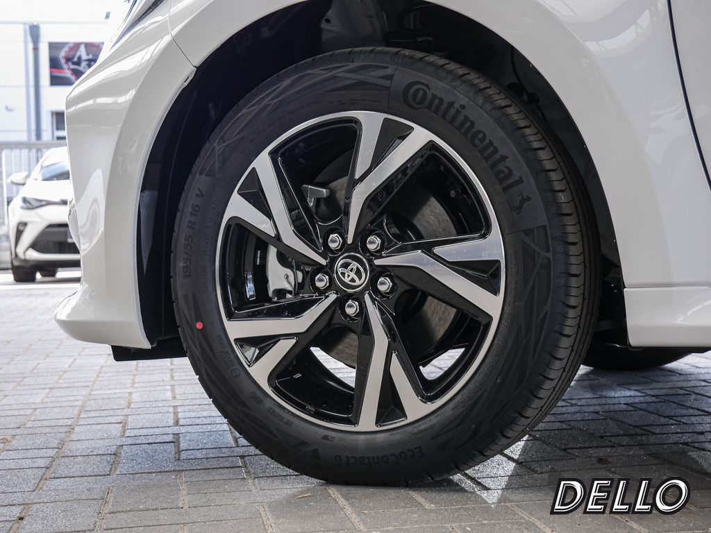 Fahrzeugansicht TOYOTA Yaris 1.5 Hybrid Teamplayer - Bild 44