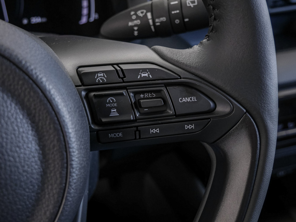 Fahrzeugansicht TOYOTA Yaris 1.5 Hybrid Teamplayer - Bild 30