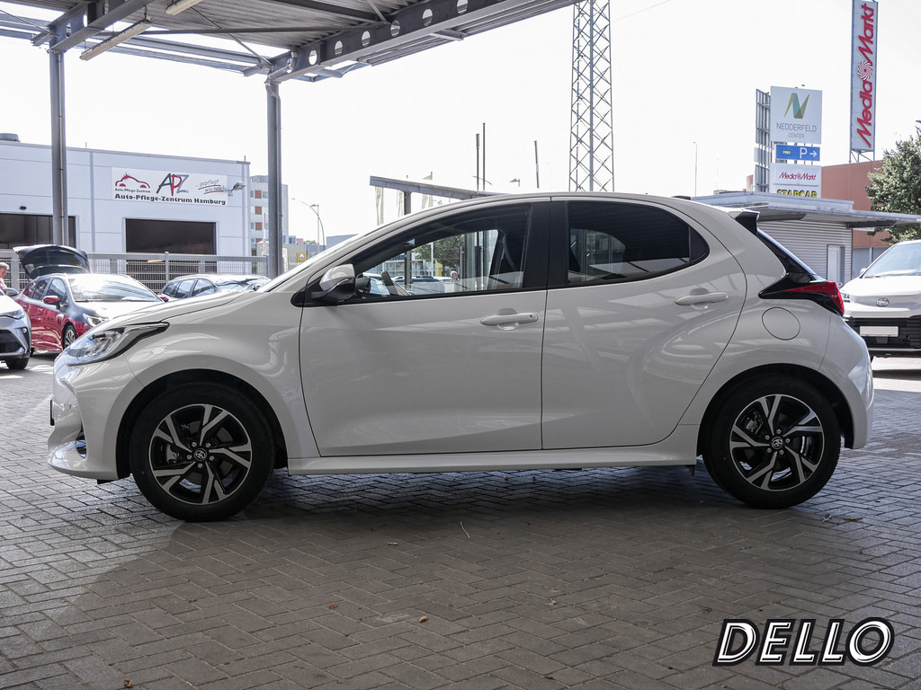 Fahrzeugansicht TOYOTA Yaris 1.5 Hybrid Teamplayer - Bild 43