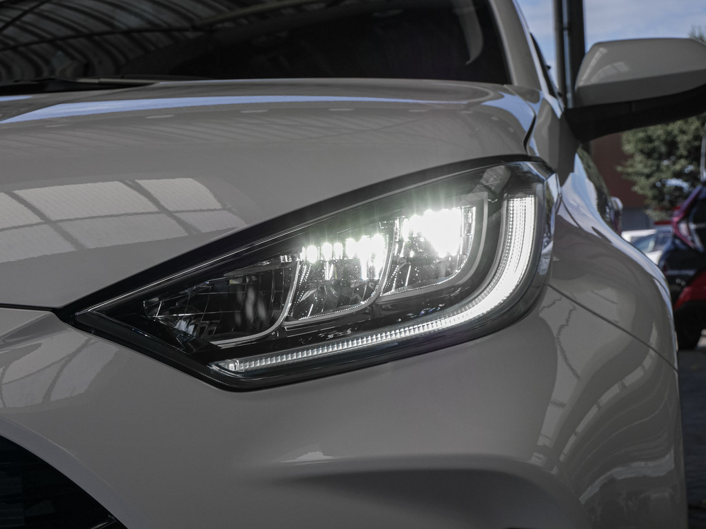 Fahrzeugansicht TOYOTA Yaris 1.5 Hybrid Teamplayer - Bild 2