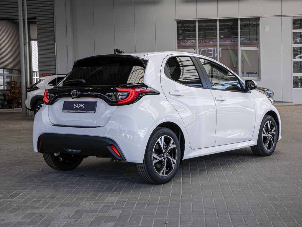 Fahrzeugansicht TOYOTA Yaris 1.5 Hybrid Teamplayer - Bild 40