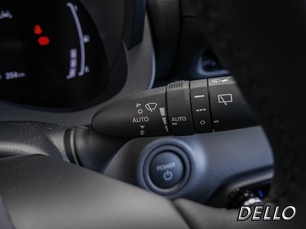 Fahrzeugansicht TOYOTA Yaris 1.5 Hybrid Teamplayer - Bild 28