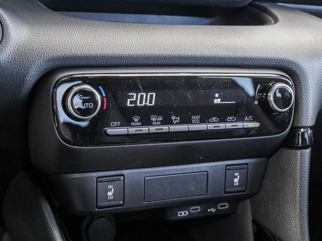 Fahrzeugansicht TOYOTA Yaris 1.5 Hybrid Teamplayer - Bild 18