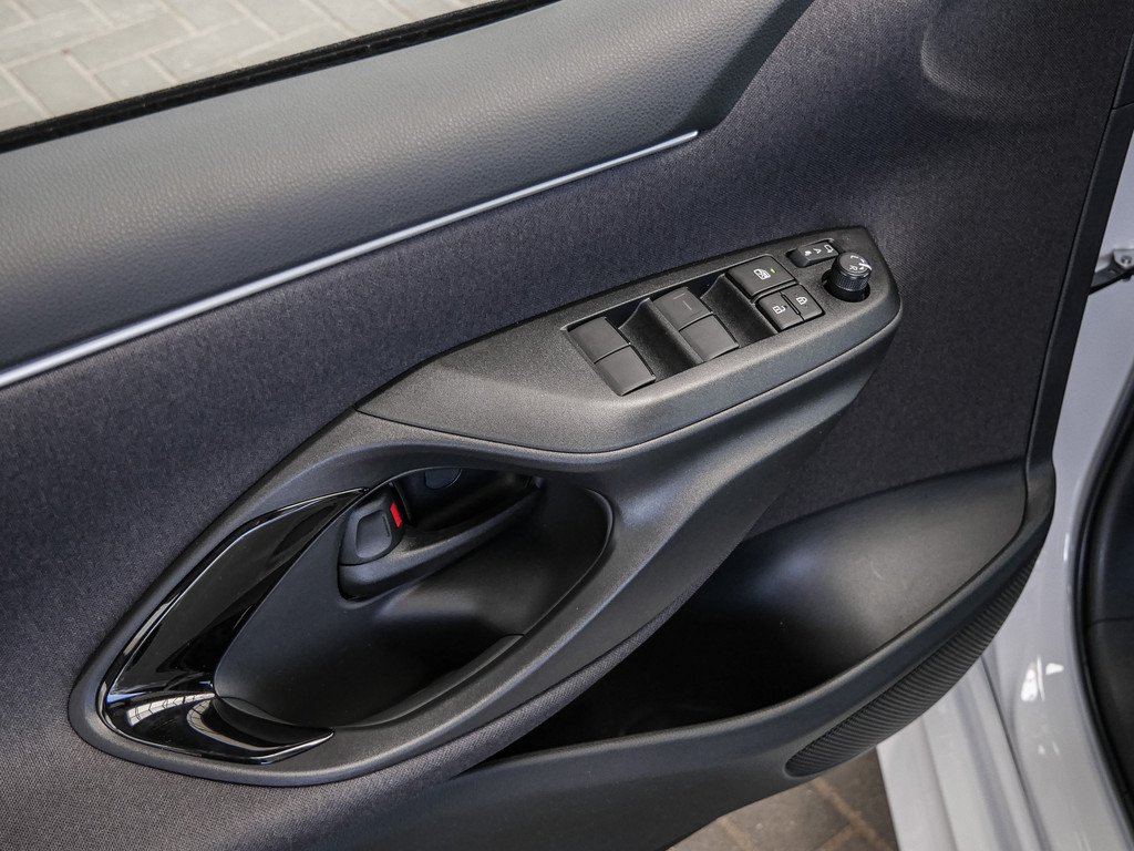 Fahrzeugansicht TOYOTA Yaris 1.5 Hybrid Teamplayer - Bild 38