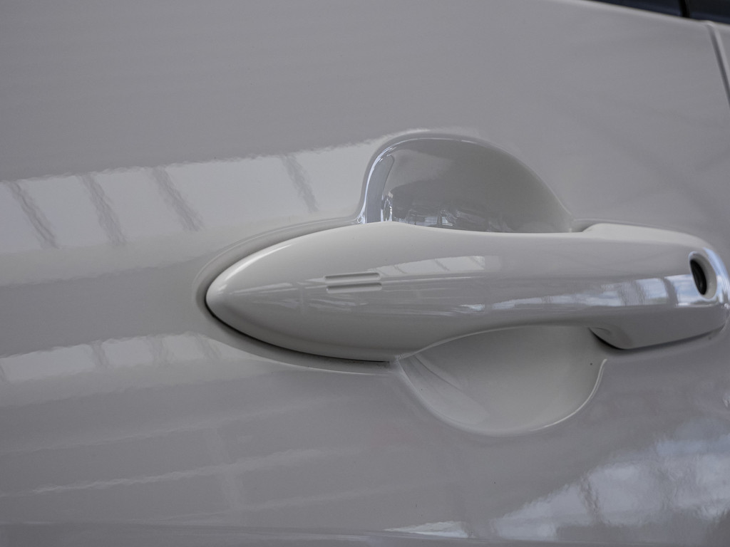 Fahrzeugansicht TOYOTA Yaris 1.5 Hybrid Teamplayer - Bild 3