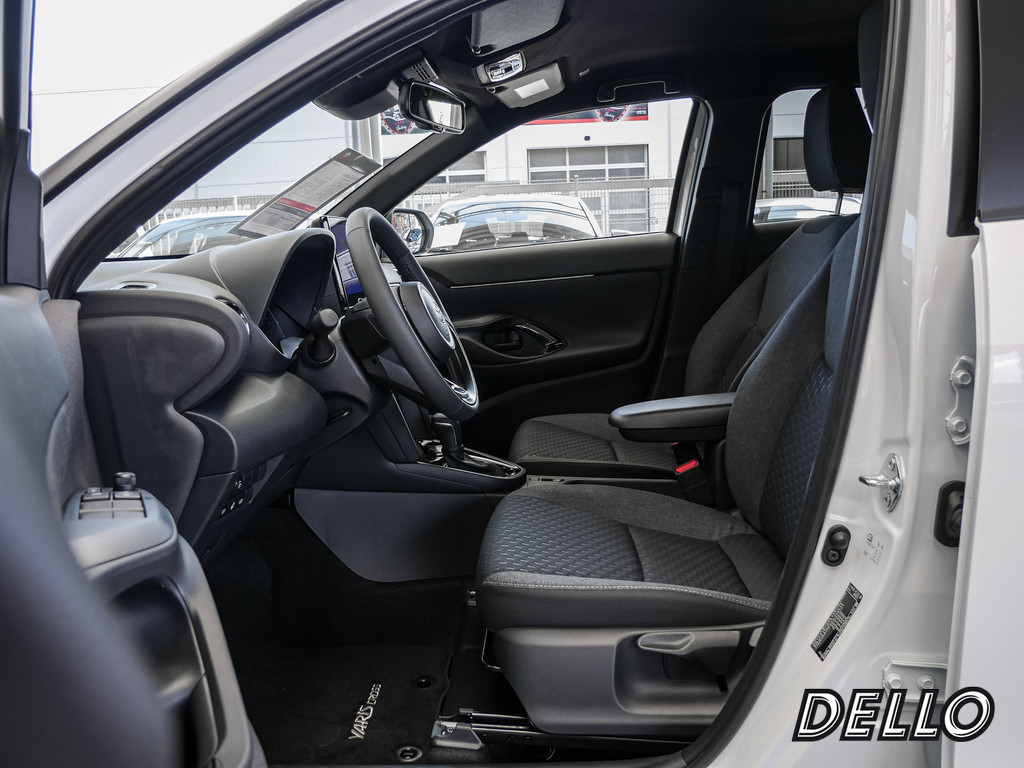 Fahrzeugansicht TOYOTA Yaris Cross 1.5 Hybrid FWD Teamplayer - Bild 5