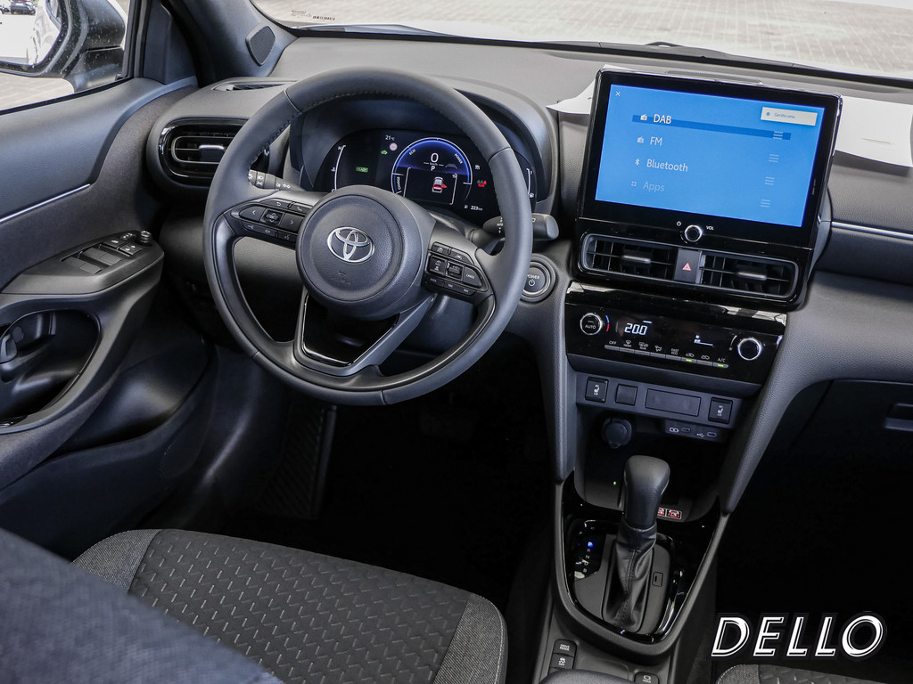 Fahrzeugansicht TOYOTA Yaris Cross 1.5 Hybrid FWD Teamplayer - Bild 9