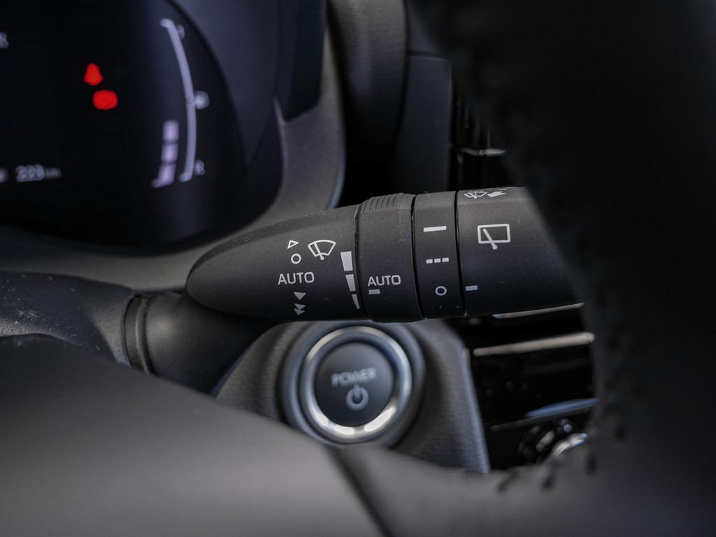 Fahrzeugansicht TOYOTA Yaris Cross Hybrid Teamplayer - Bild 28