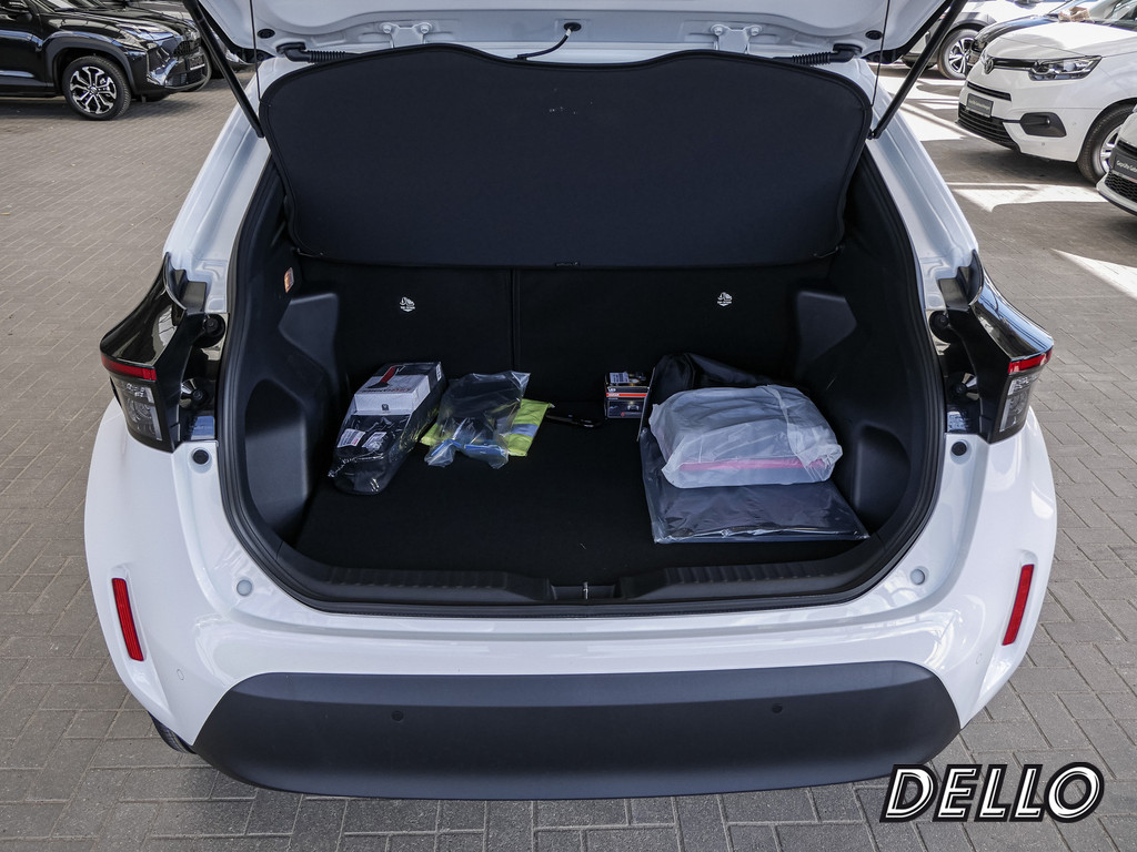 Fahrzeugansicht TOYOTA Yaris Cross 1.5 Hybrid FWD Teamplayer - Bild 13